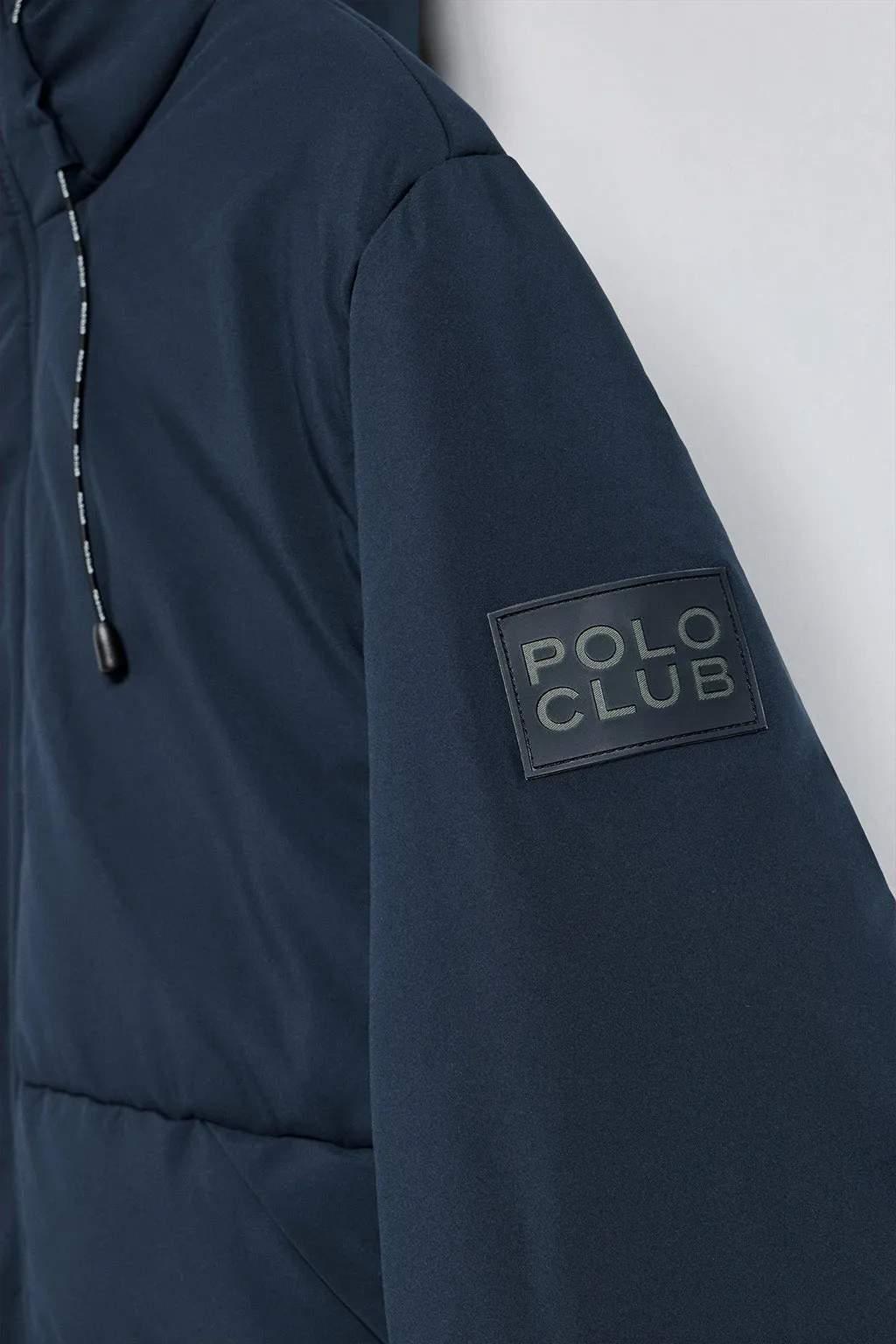 Abrigo azul marino Aspen acolchado de capucha fija y detalles Polo Club