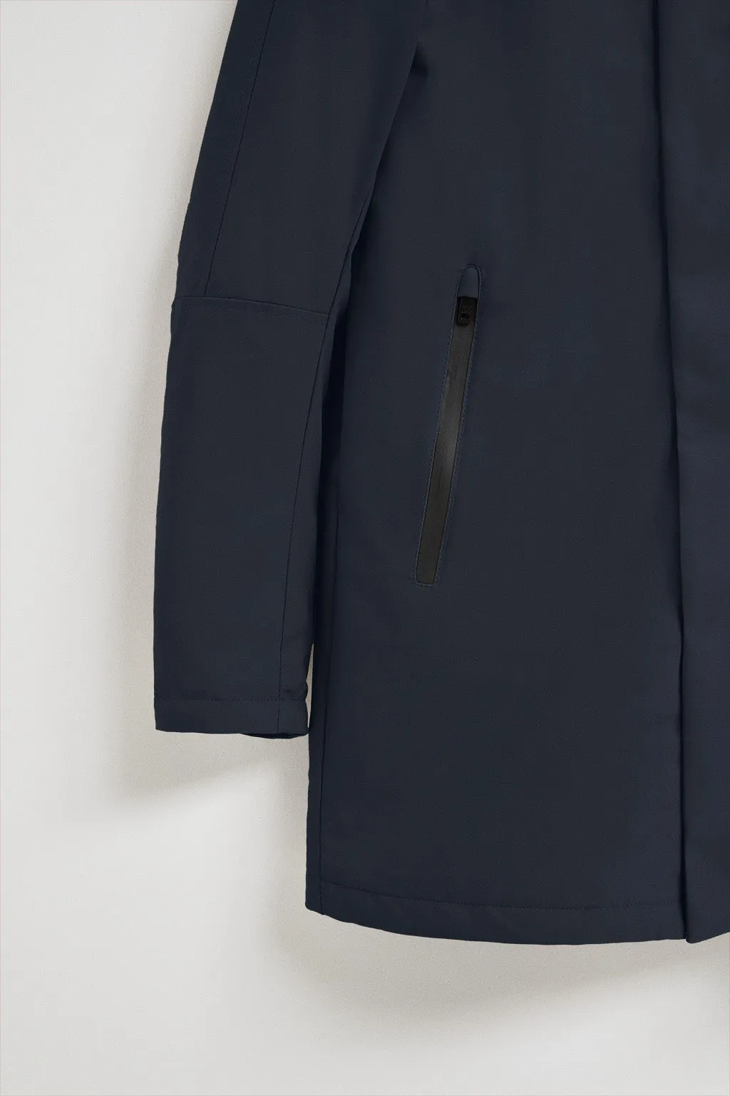 Abrigo Mackey azul marino de capucha fija y detalles Polo Club