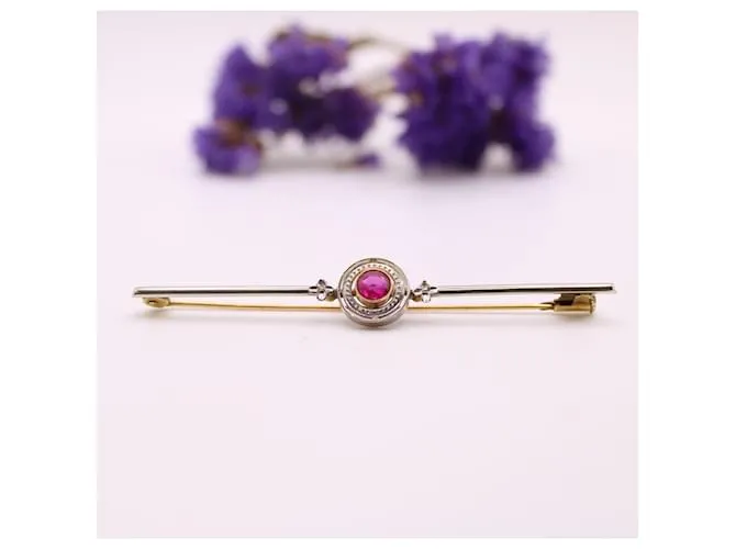 Autre Marque Broche Art Deco engastado con un rubí sintético de oro blanco y oro amarillo 750%O Roja Gold hardware 