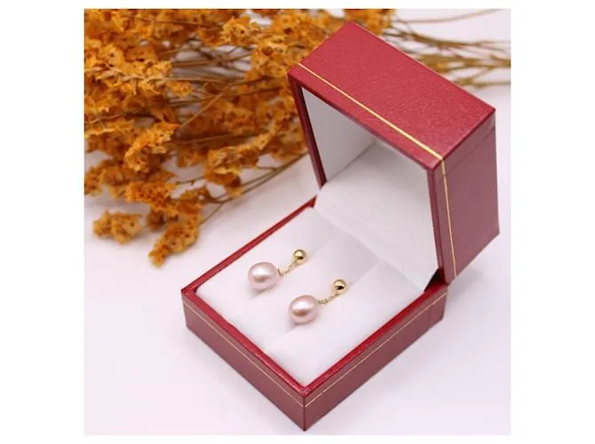 Autre Marque Pendientes de oro amarillo. 750%o colgantes con perlas cultivadas Gold hardware 