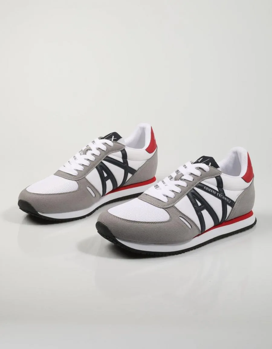  baskets ARMANI EXCHANGE Xux017 Xcc68 en Blanc 77888