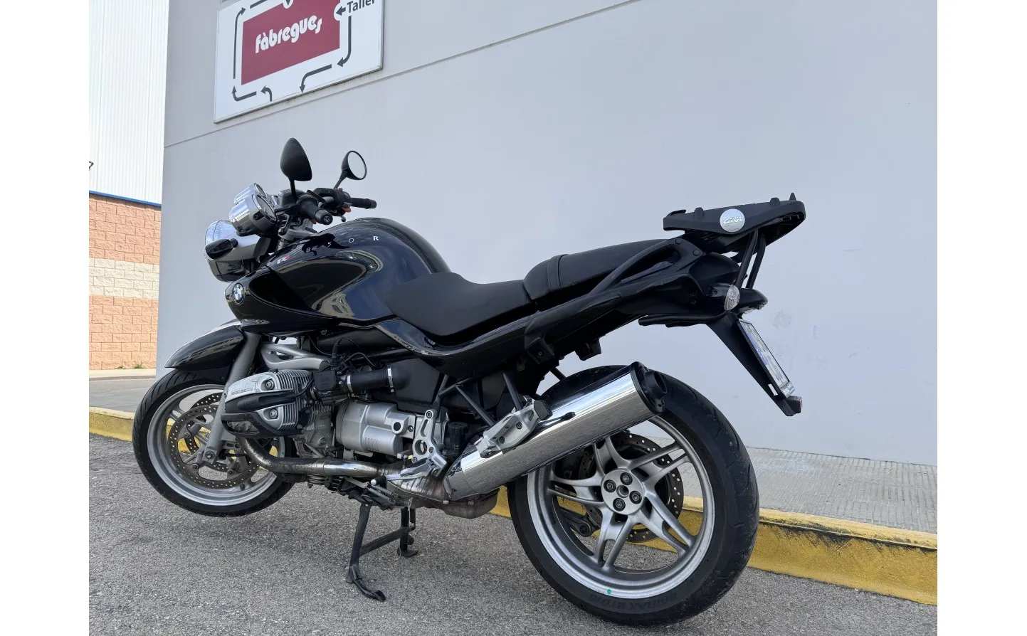 BMW R 850R Negra