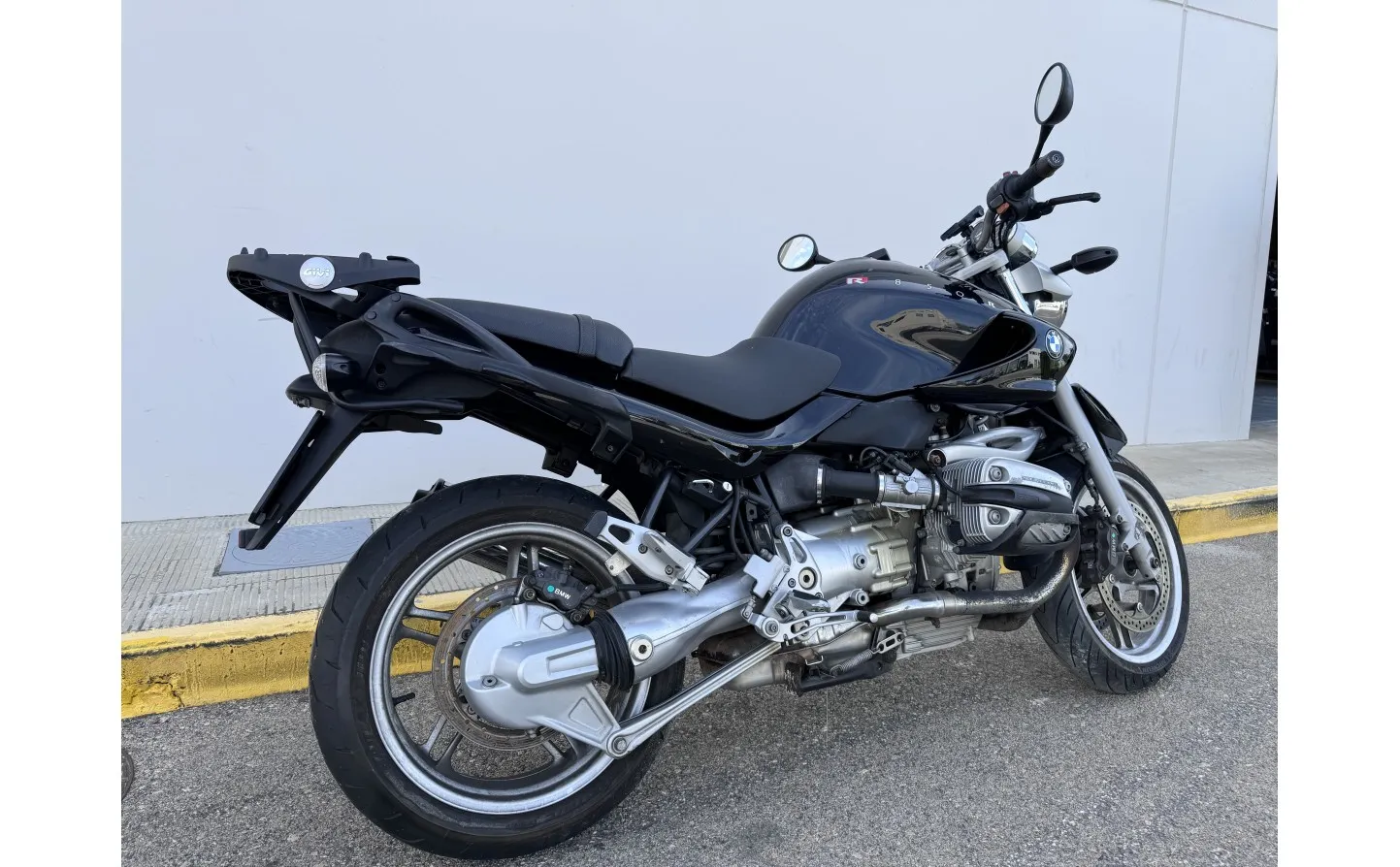 BMW R 850R Negra