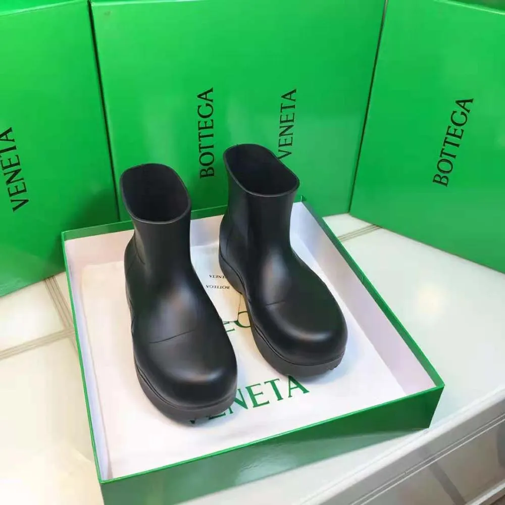 BOTTEGA VENETA BOTíN PUDDLE UNISEXNEGRO