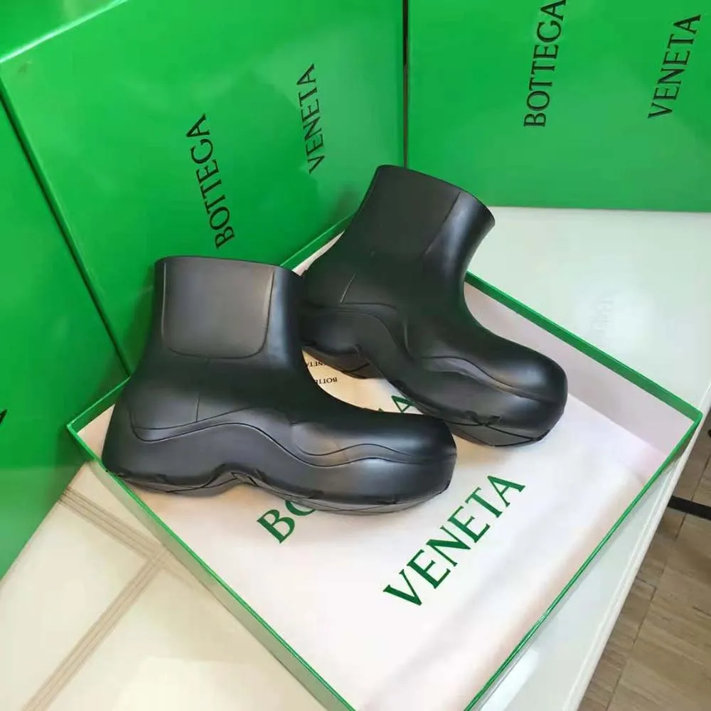 BOTTEGA VENETA BOTíN PUDDLE UNISEXNEGRO