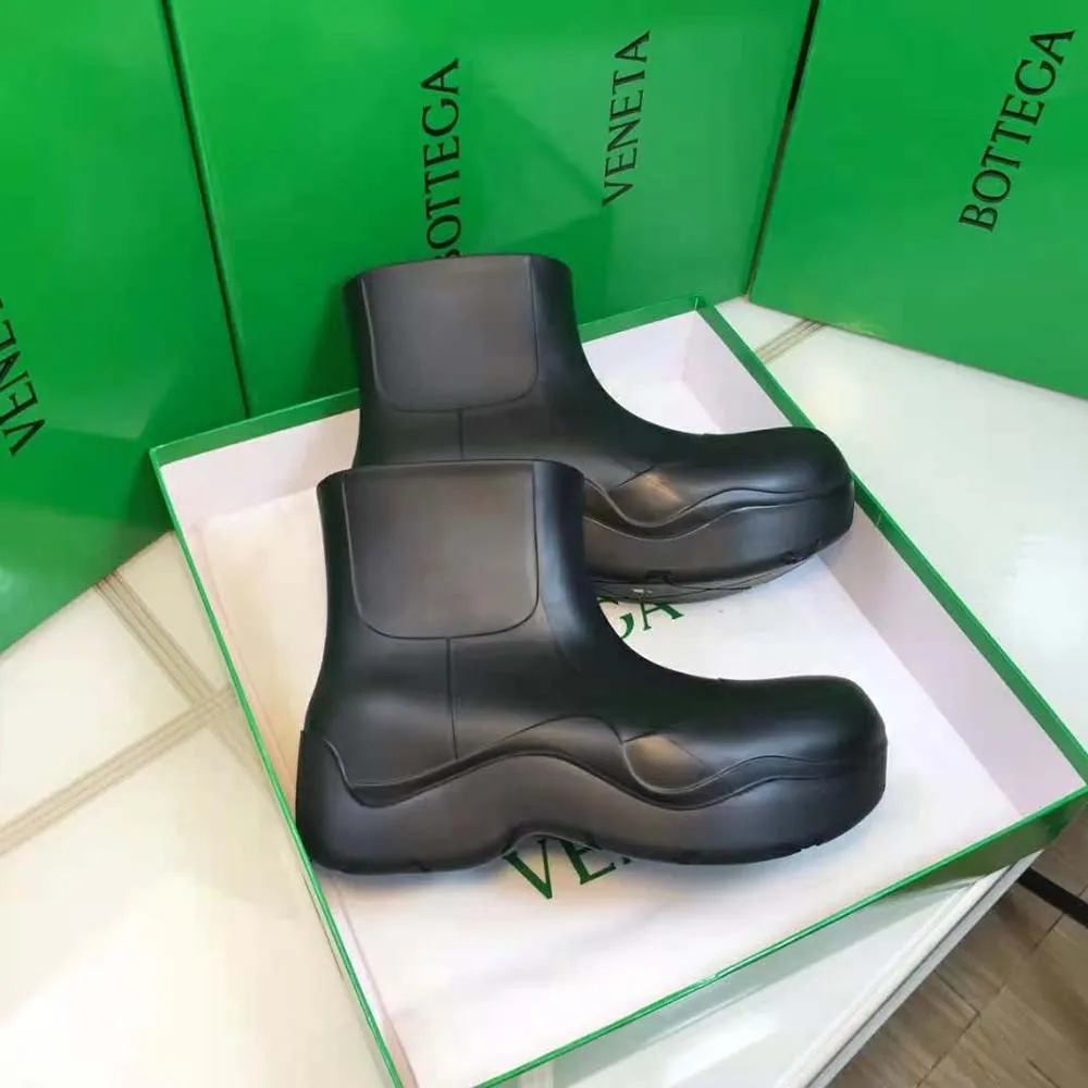 BOTTEGA VENETA BOTíN PUDDLE UNISEXNEGRO