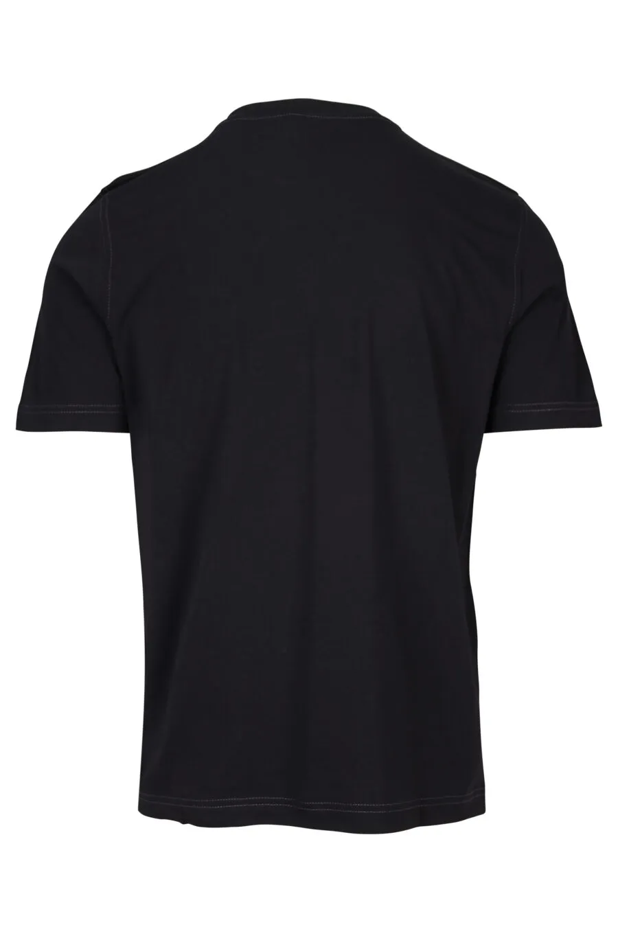 Camiseta negra con maxilogo 