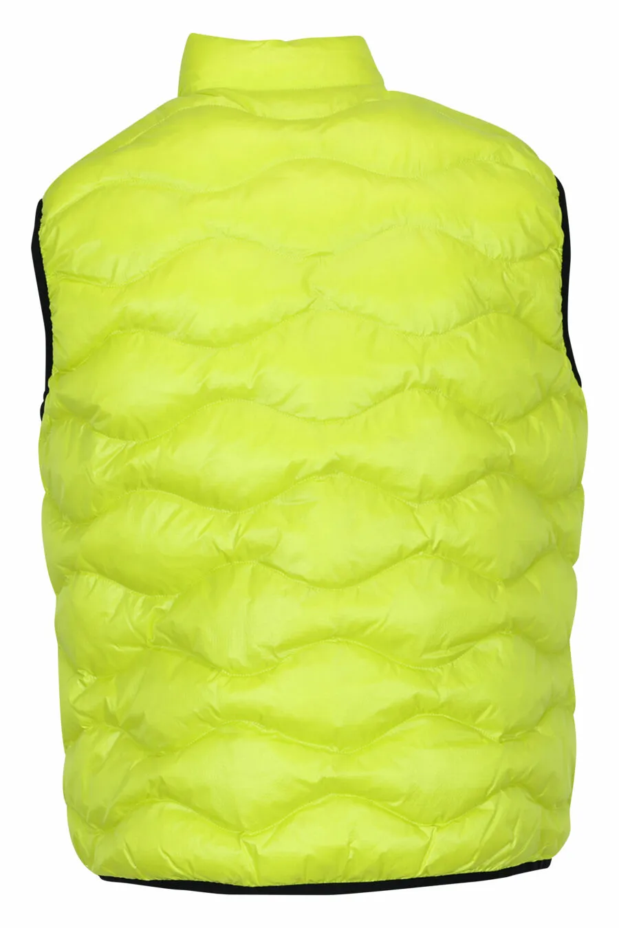 Chaleco amarillo con lineas onduladas y parche