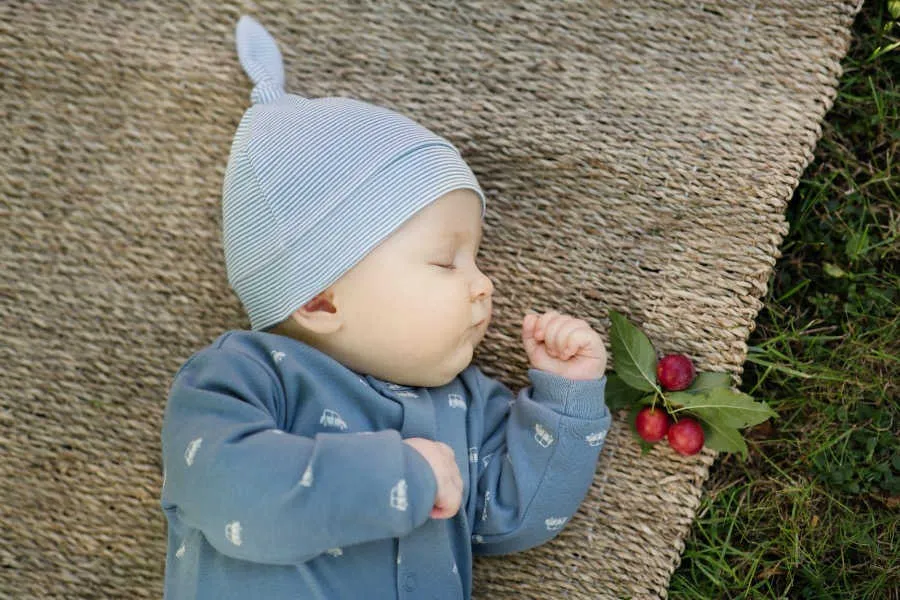 Gorro de bebé primeros meses colección Little Car