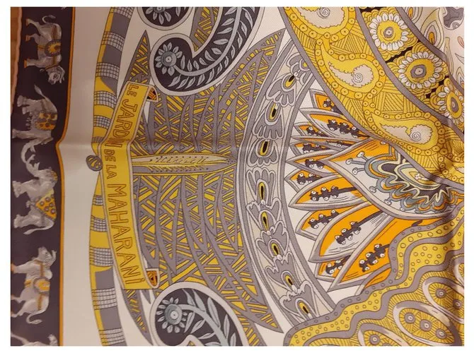 Hermès El jardín de Maharani Amarillo 
