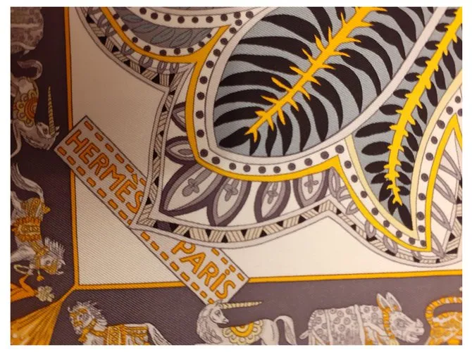 Hermès El jardín de Maharani Amarillo 