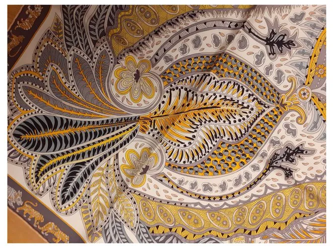 Hermès El jardín de Maharani Amarillo 