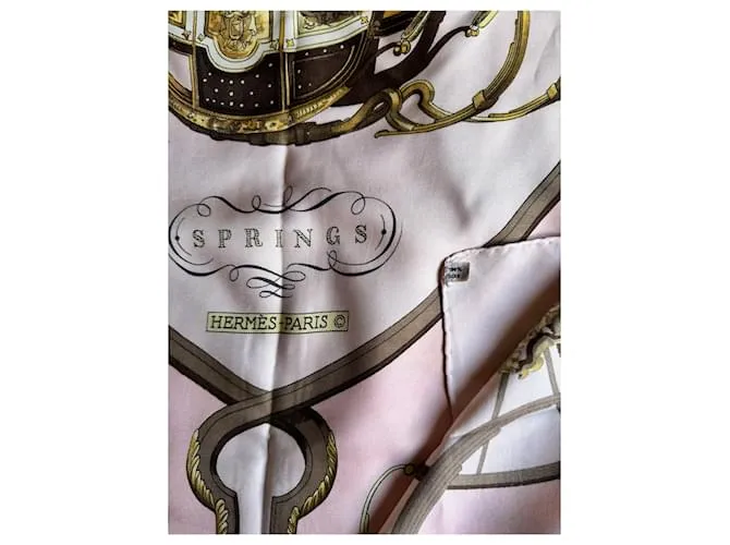 HERMèS  PARíS _ PAñUELO HERMèS "SPRINGS" FIRMADO POR LEDOUX  100% SEDA CASTAñO ROSA BLANCO DORADO AMARILLO 
