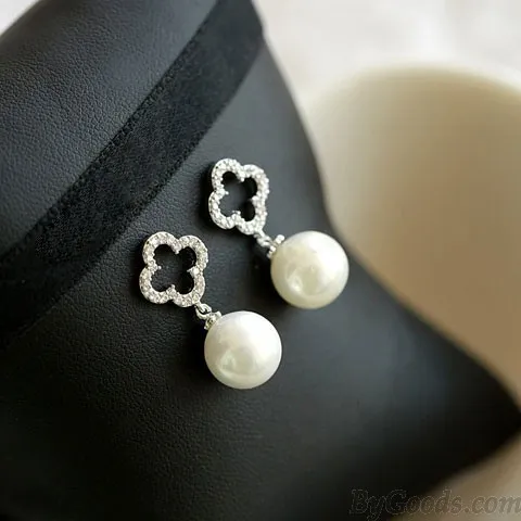 Hollow Diamond Clover Flower Pearl Pendant Sweet Lady Earrings