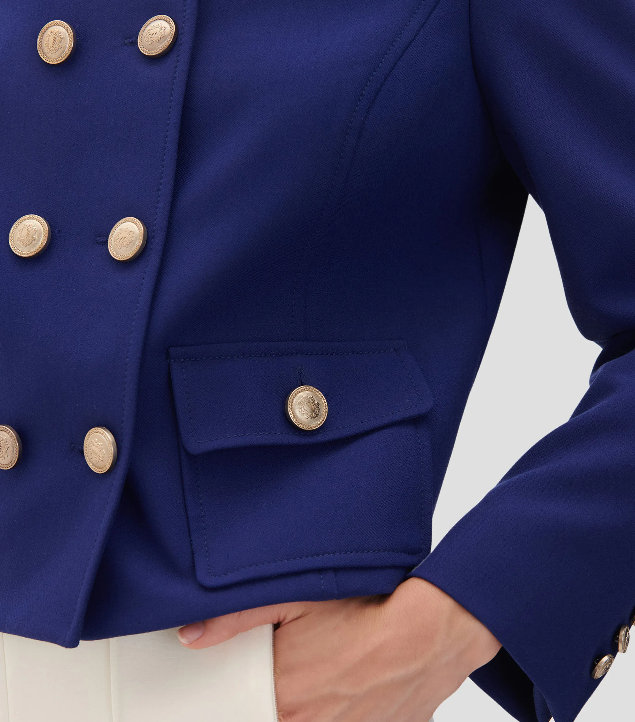 Julio Saco Corto Azul Marino Estilo Militar Mujer