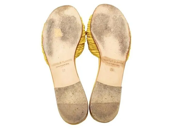 MANOLO BLAHNIK MOSTAZA NOTAMU PLISSã©CHANCLAS DE SATéN Y PIEL AMARILLO 