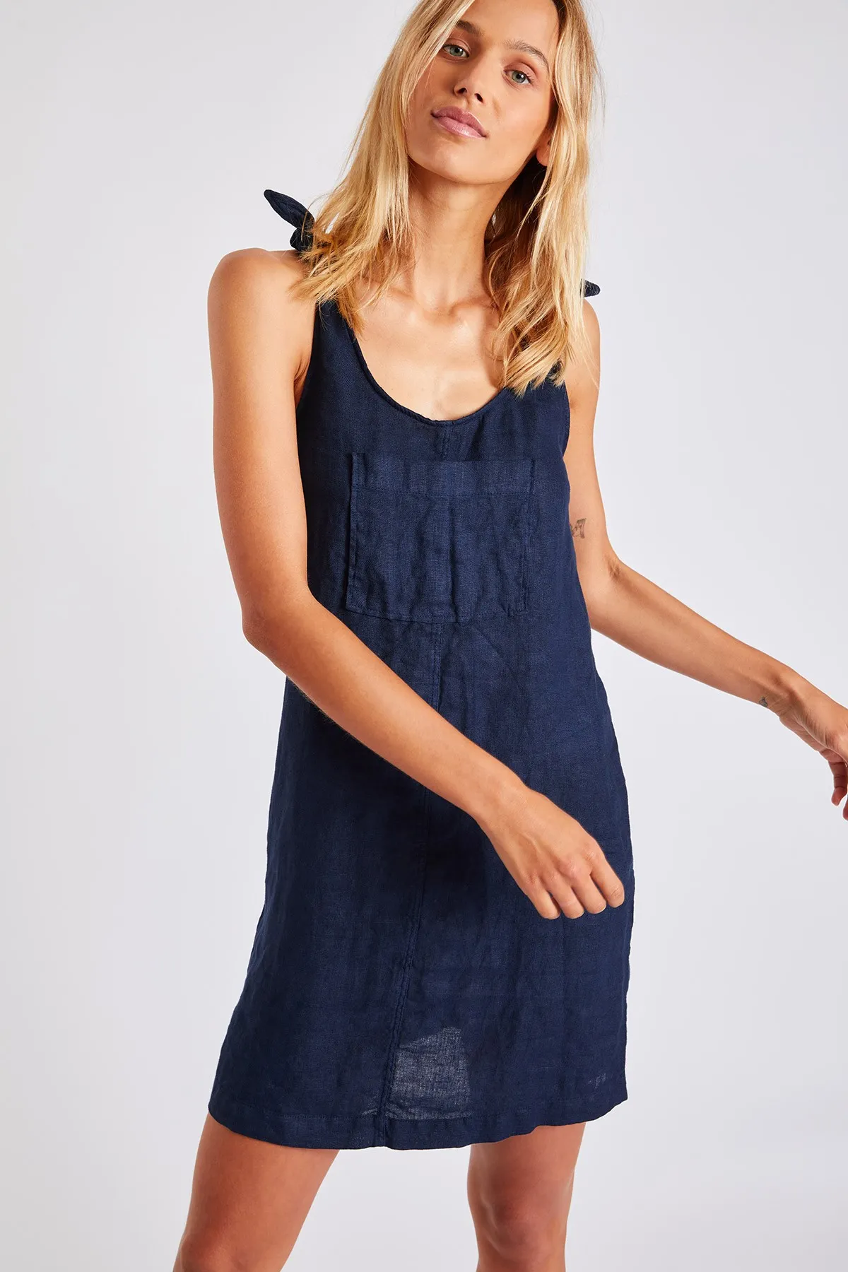 Medway Hawston short navy blue linen dress