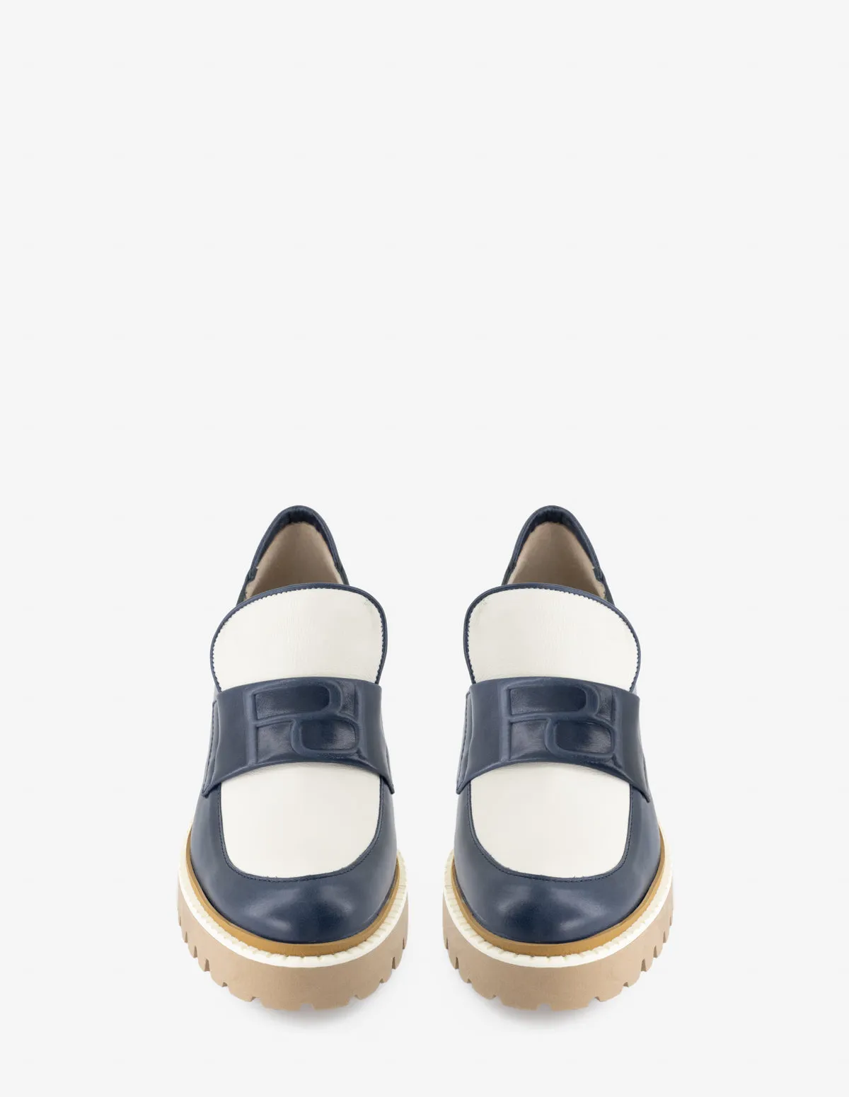 Mocasín en piel napa con banda grabada en color azul para mujer