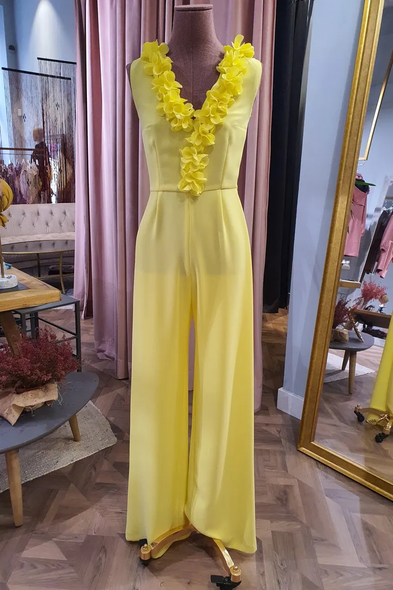 Mono Amarillo Flores Ezio