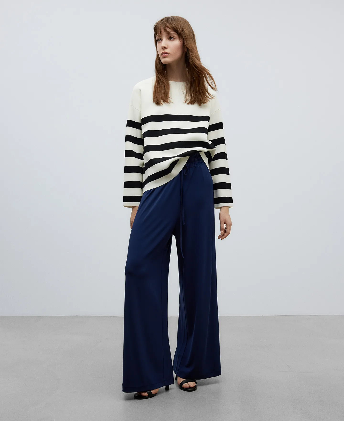 Pantalón jogger azul marino mujer
