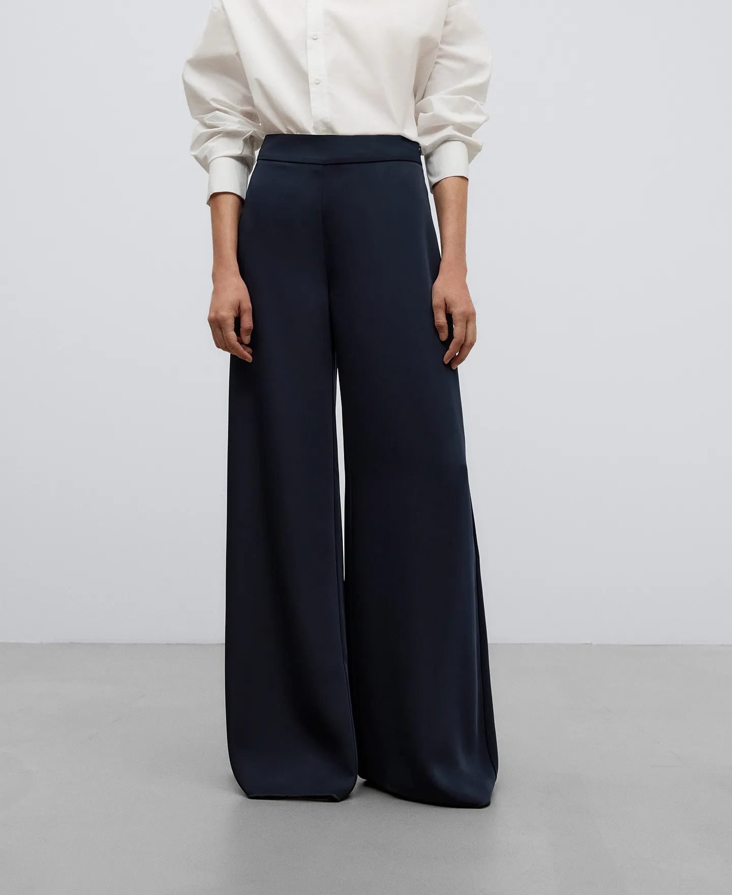 Pantalón pierna ancha azul marino mujer