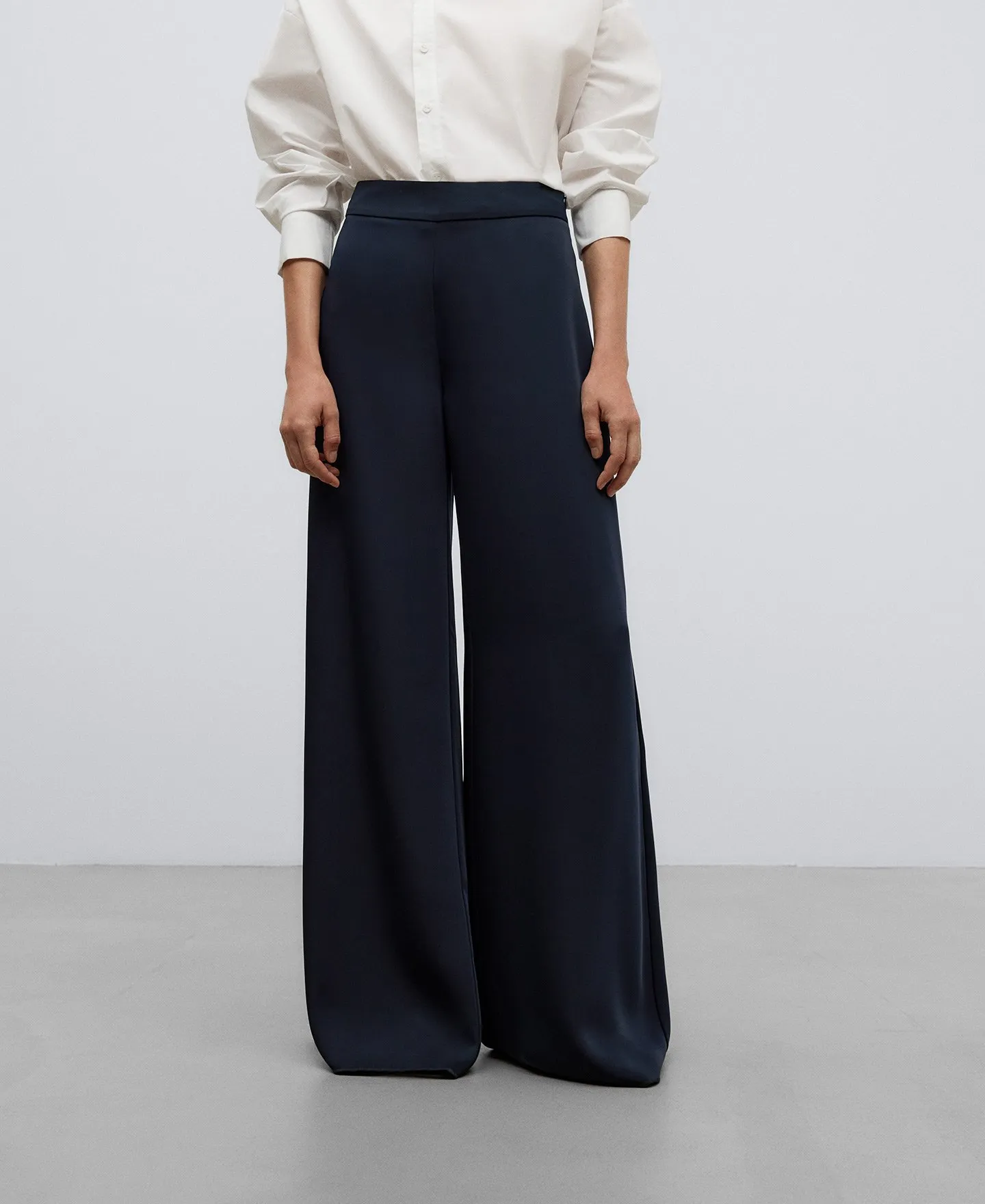 Pantalón pierna ancha azul marino mujer