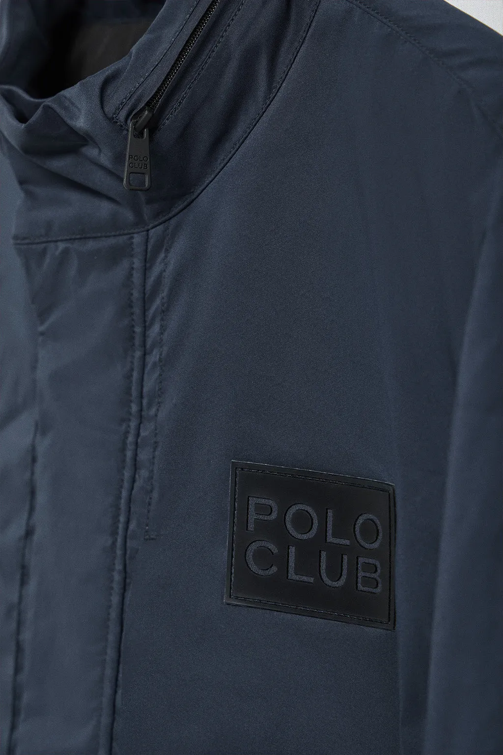 Parka ligera Chelsea color azul marino con parche logotipado