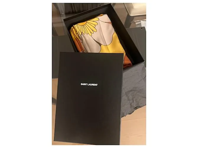 Pañuelo Saint Laurent Blanco Beige Naranja Amarillo Mostaza 