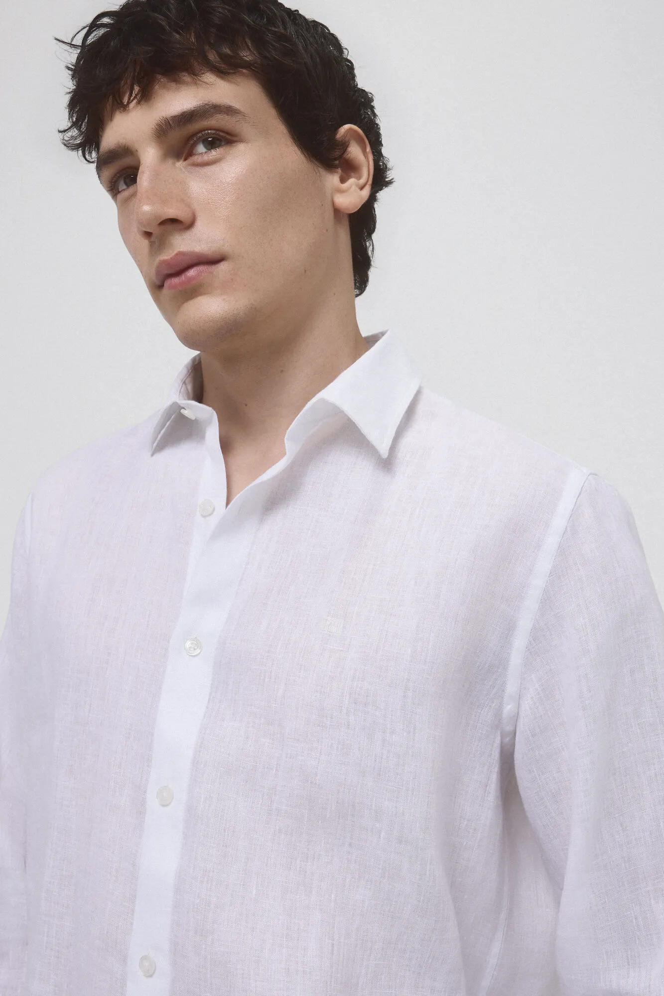 Plain linen shirt
