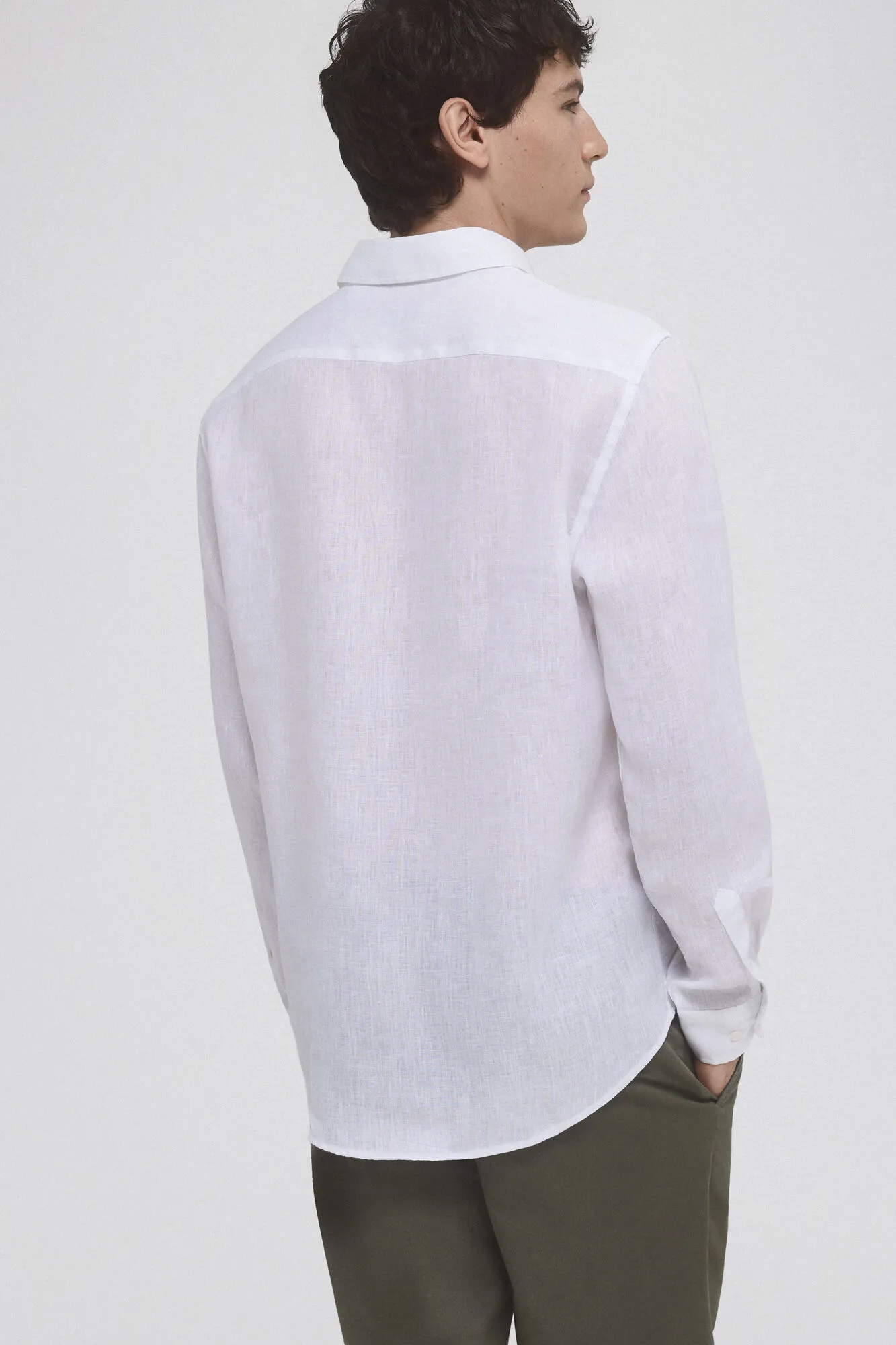 Plain linen shirt