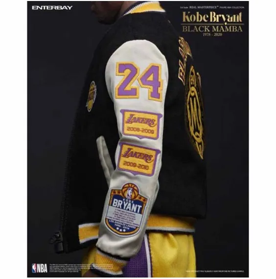 REAL MASTERPIECE KOBE BRYANT LAKERS 1/6  BLACK MAMBA EDITION