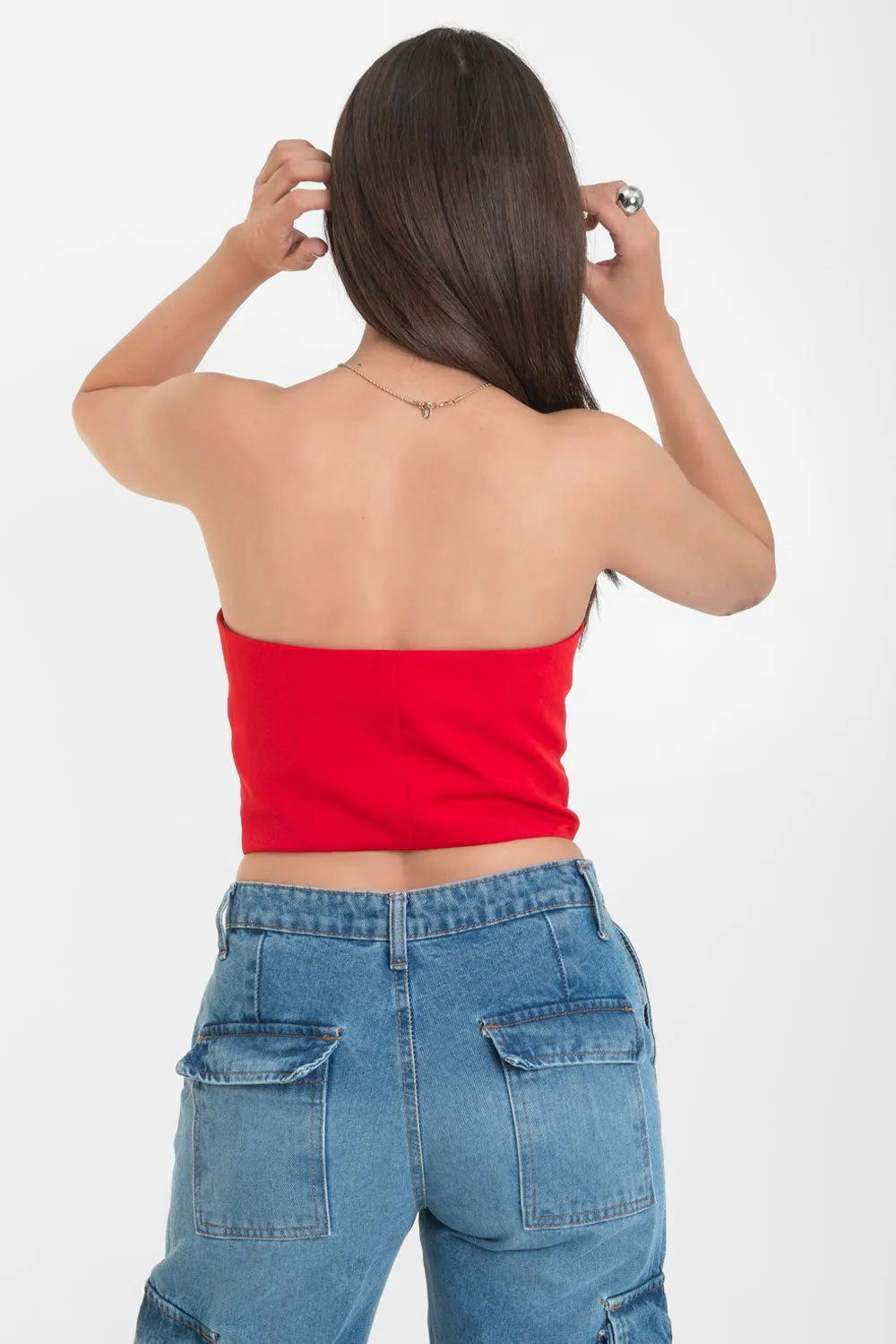 Top corto strapless escote corazón con botones