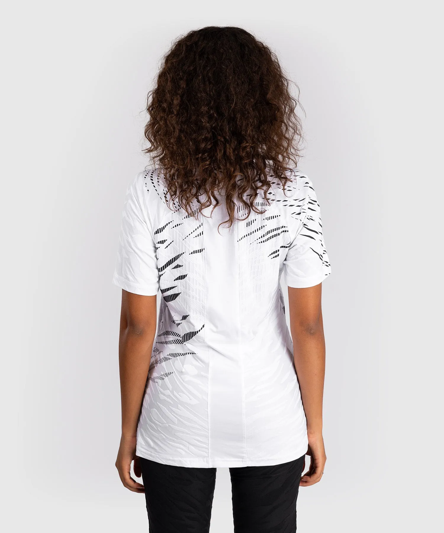 UFC FUSION BY VENUM AUTHENTIC FIGHT NIGHT CAMISETA DE SALIDA PARA MUJER  BLANCO