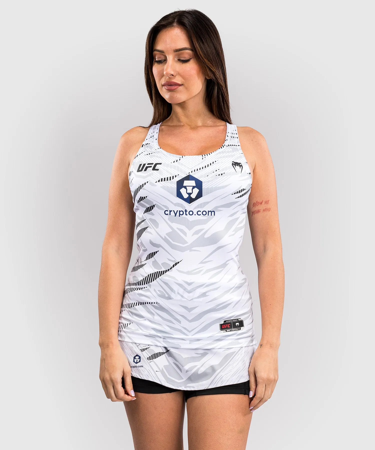UFC FUSION BY VENUM AUTHENTIC FIGHT NIGHT TOP AJUSTADO CON SUJETADOR INTEGRADO PARA MUJER  BLANCO