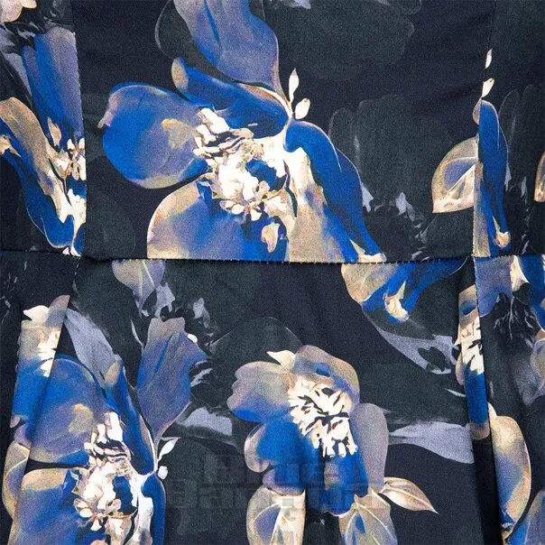 Vestido midi con flores ahumadas y corazón sangrante (azul marino)