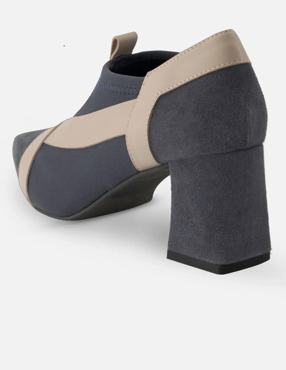 Zapato abotinado de ante con detalle en lycra color azul para mujer